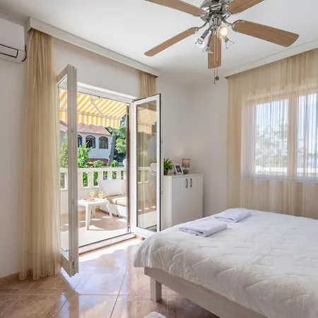 Beach Nelly Apartment *
